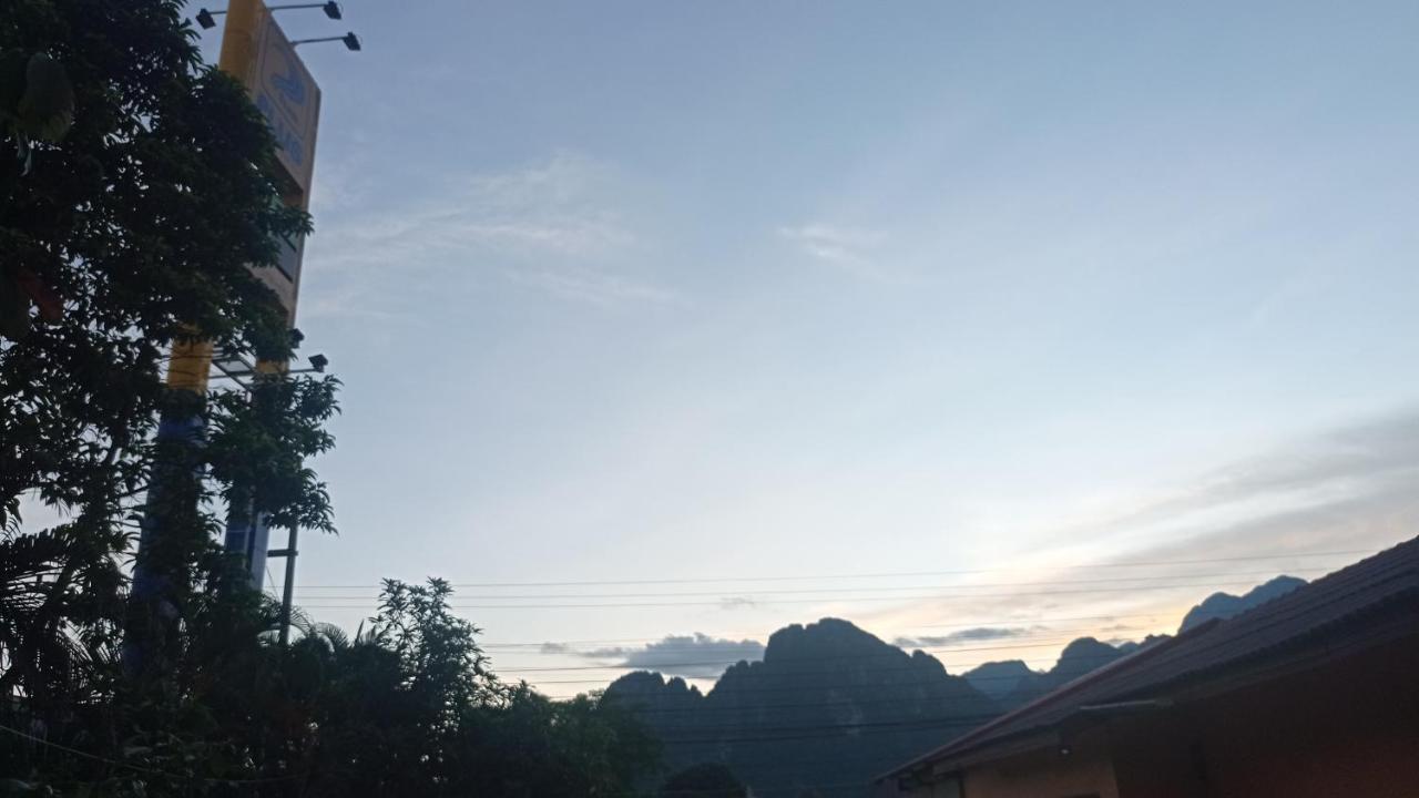Inthavong Hotel/Guest House Vang Vieng Exterior photo